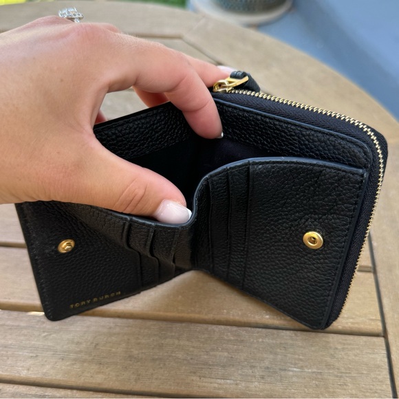 Tory Burch McGraw Bifold Small Wallet - Picture 2 of 6